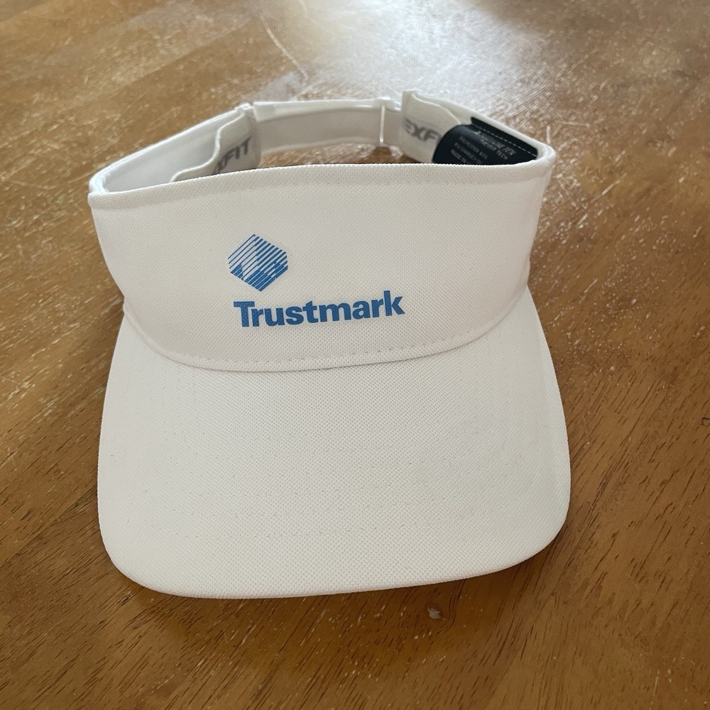 Trustmark Bank Visor 110 Flexfit Tech Golf  Tennis Pickleball Adjustable White